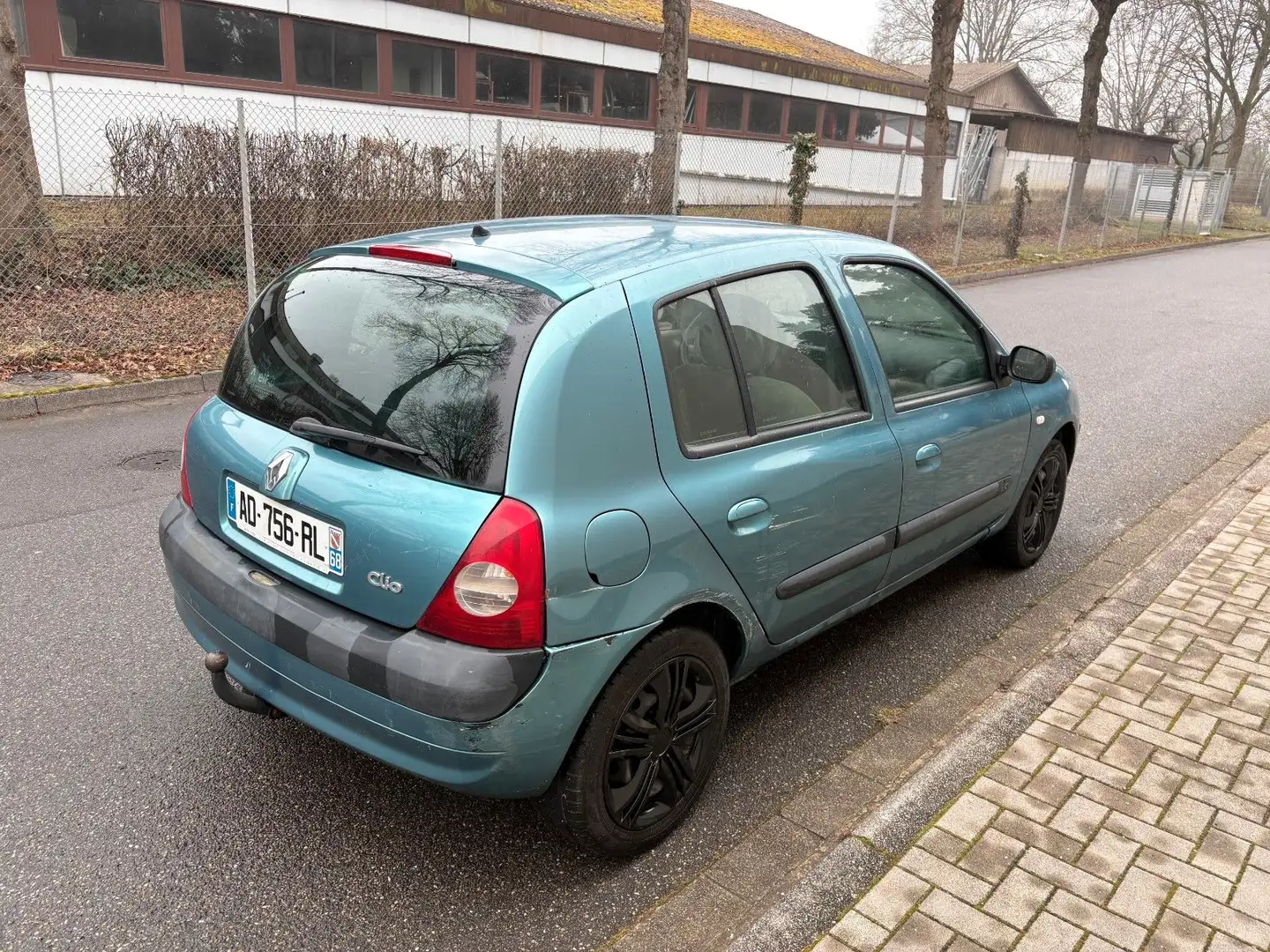 Renault Clio 1,5 Diesel 5 Trg. AHK. Klimaautomatik. Grün - 2