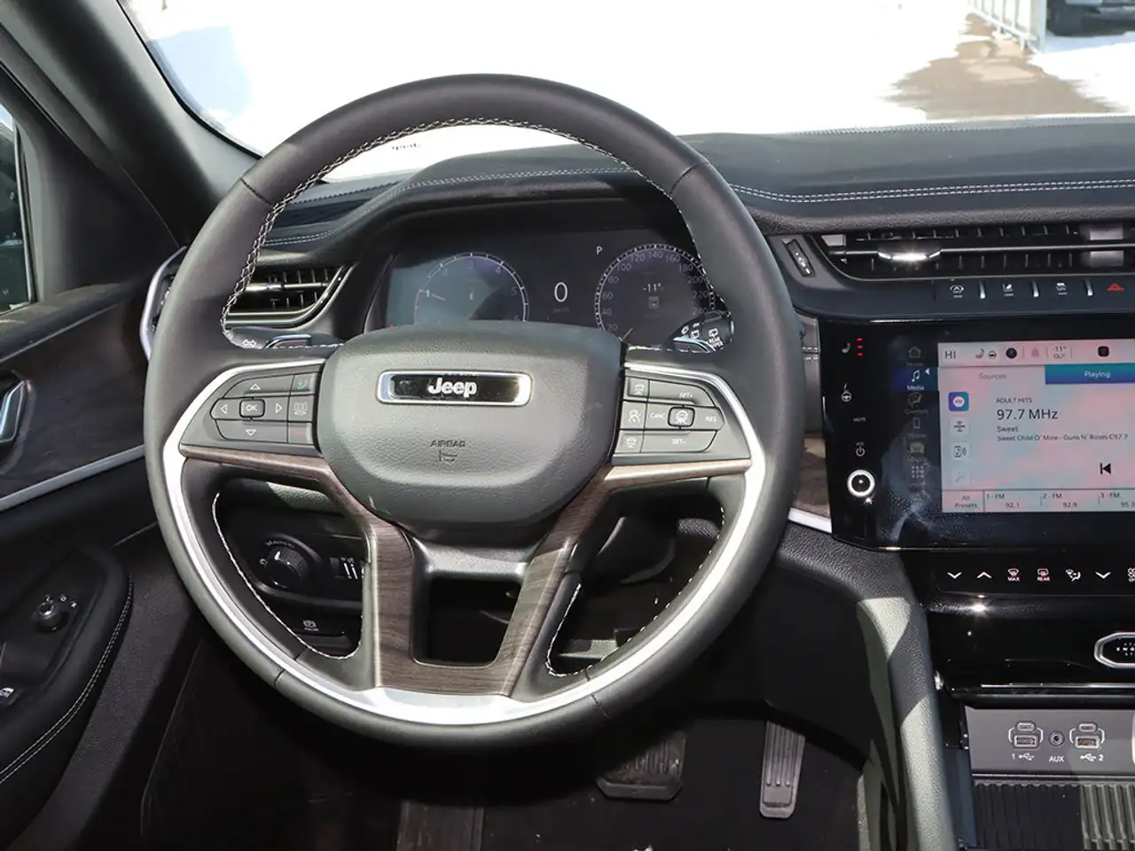 Jeep Grand Cherokee снимка Jeep Grand Cherokee