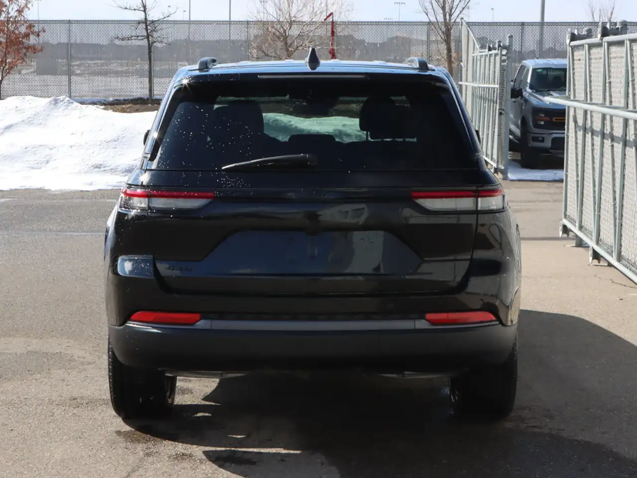 Jeep Grand Cherokee снимка Jeep Grand Cherokee