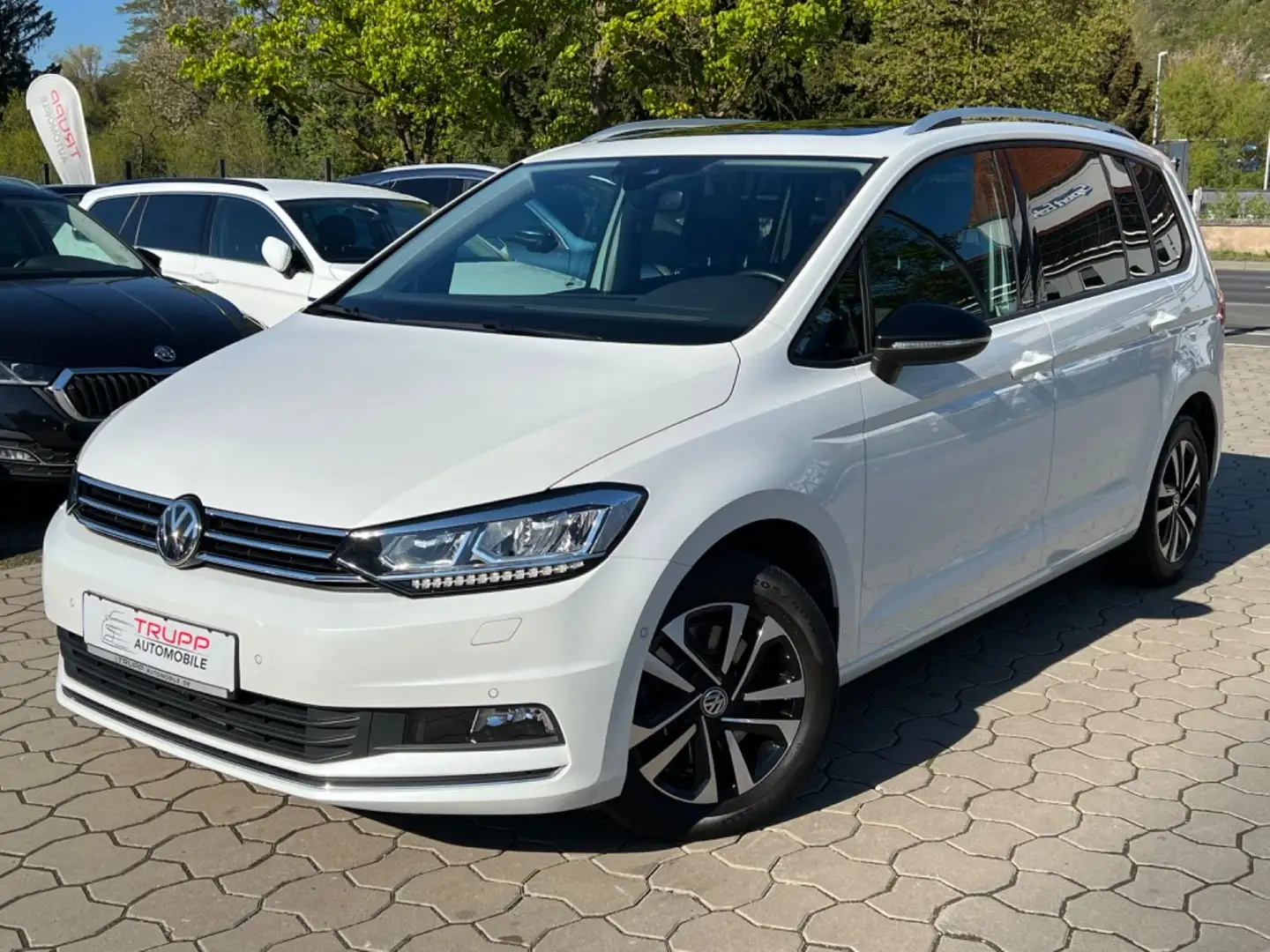 Volkswagen Touran 1,5TSI  IQ.DRIVE/PANORAMA/LED/ACC/Navi/SH Weiß - 1