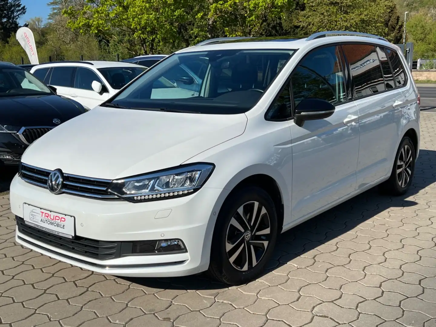 Volkswagen Touran 1,5TSI  IQ.DRIVE/PANORAMA/LED/ACC/Navi/SH Weiß - 2
