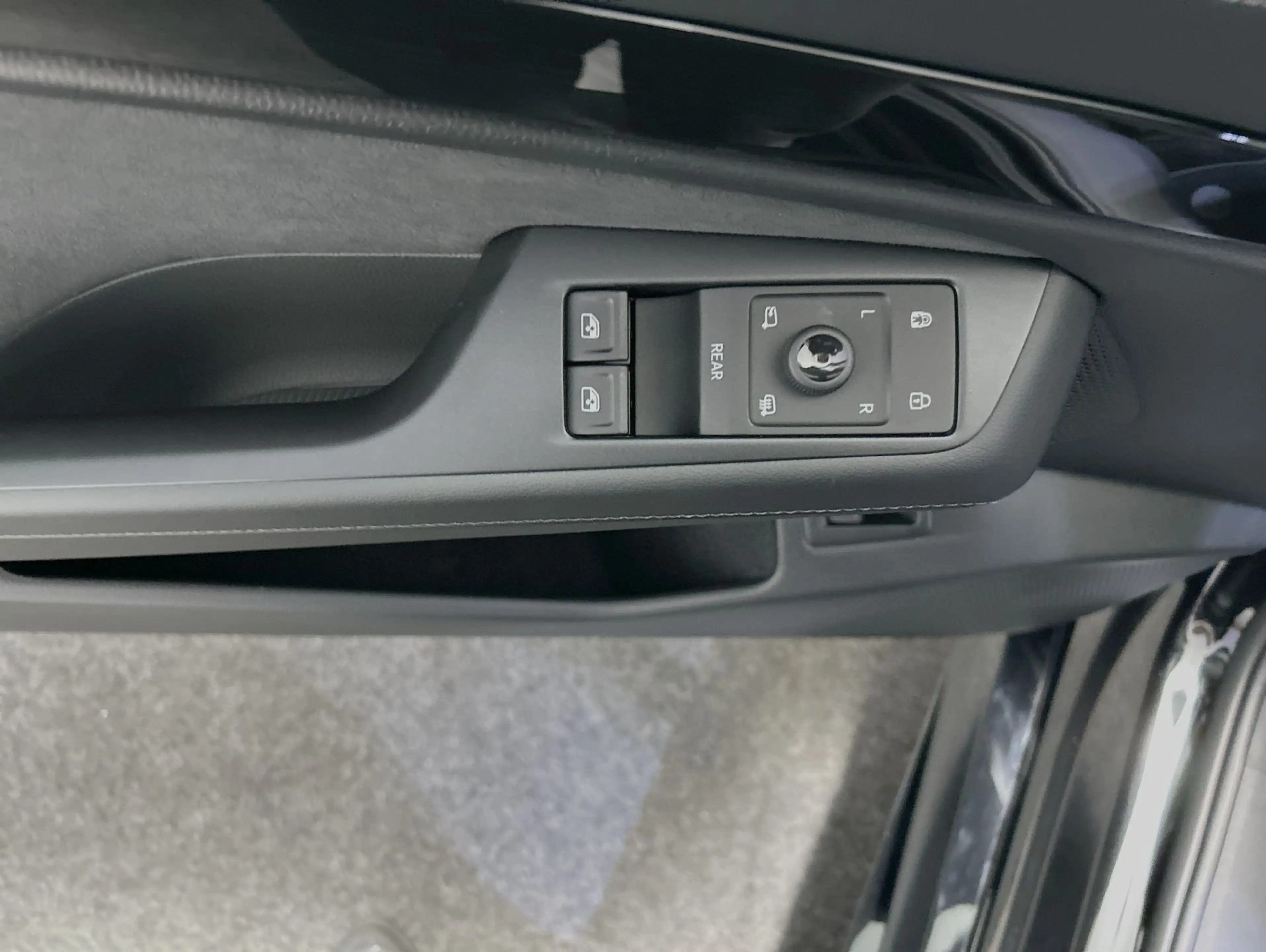 Volkswagen ID.7 Tourer Pro S 86 kWh CarPlay Black Matrix — photo 13