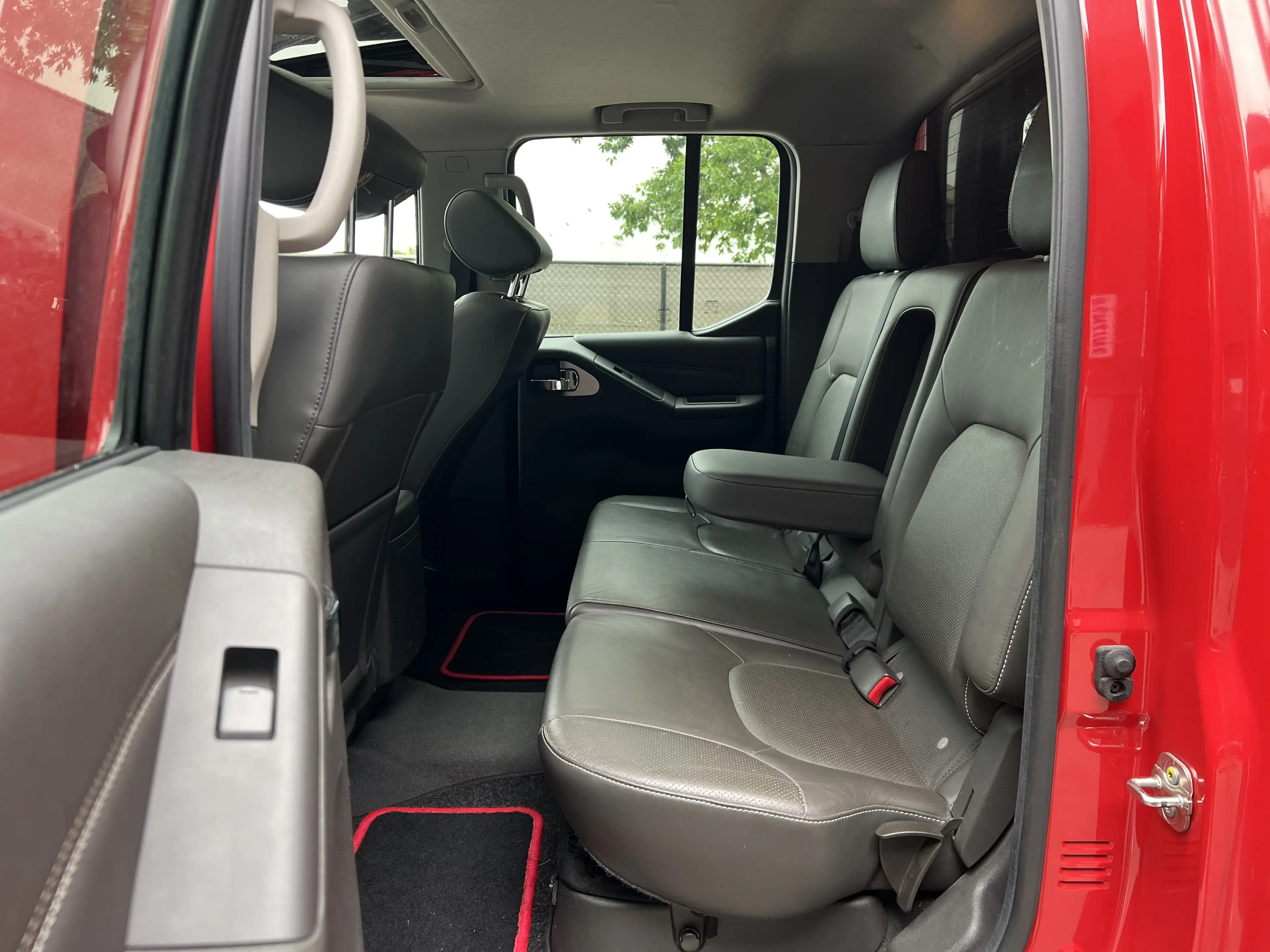 Nissan Navara 2.5D 190PK EURO5B Lichte Vracht Trekhaak Camera — photo 9