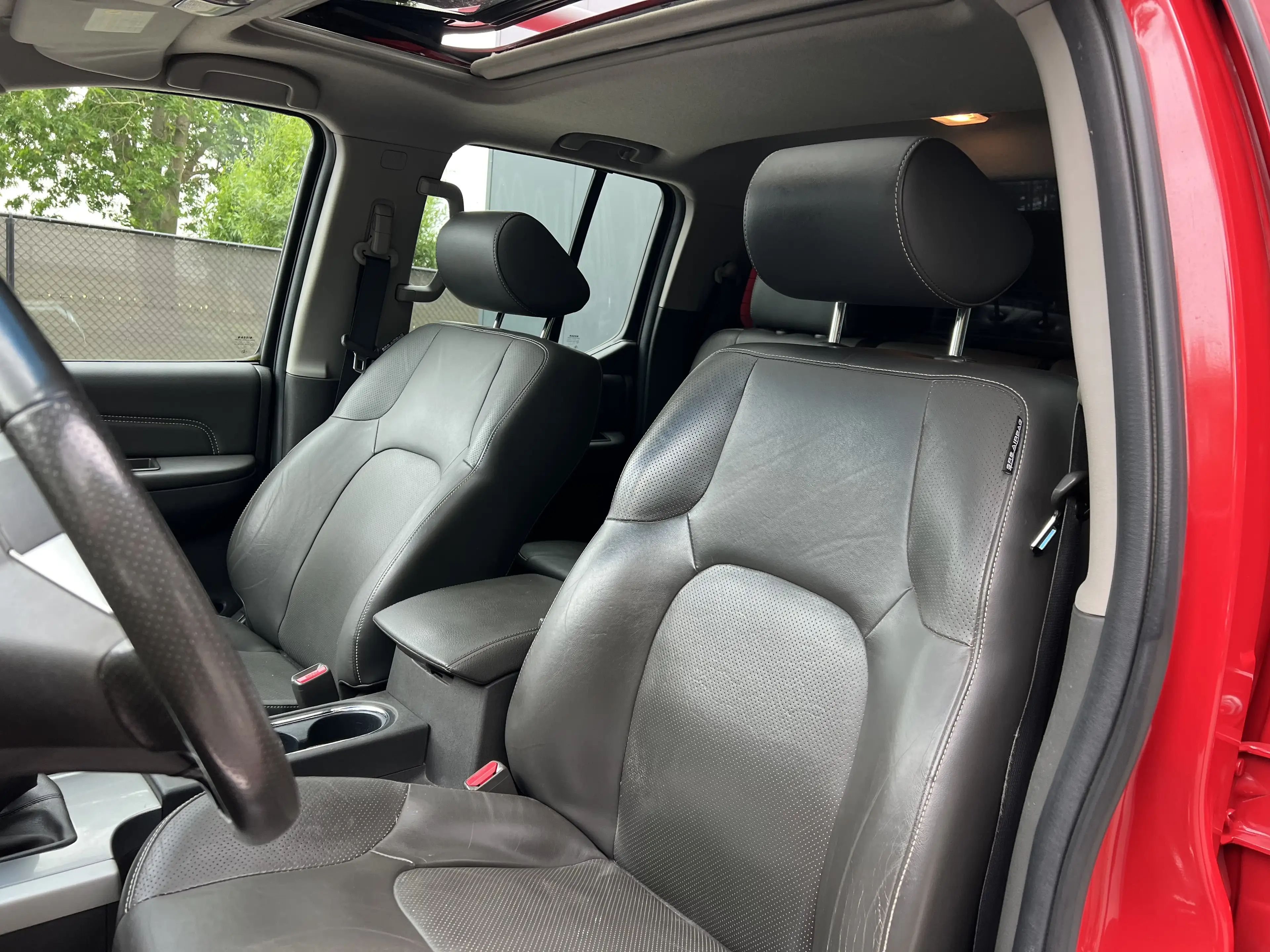 Nissan Navara 2.5D 190PK EURO5B Lichte Vracht Trekhaak Camera — photo 10
