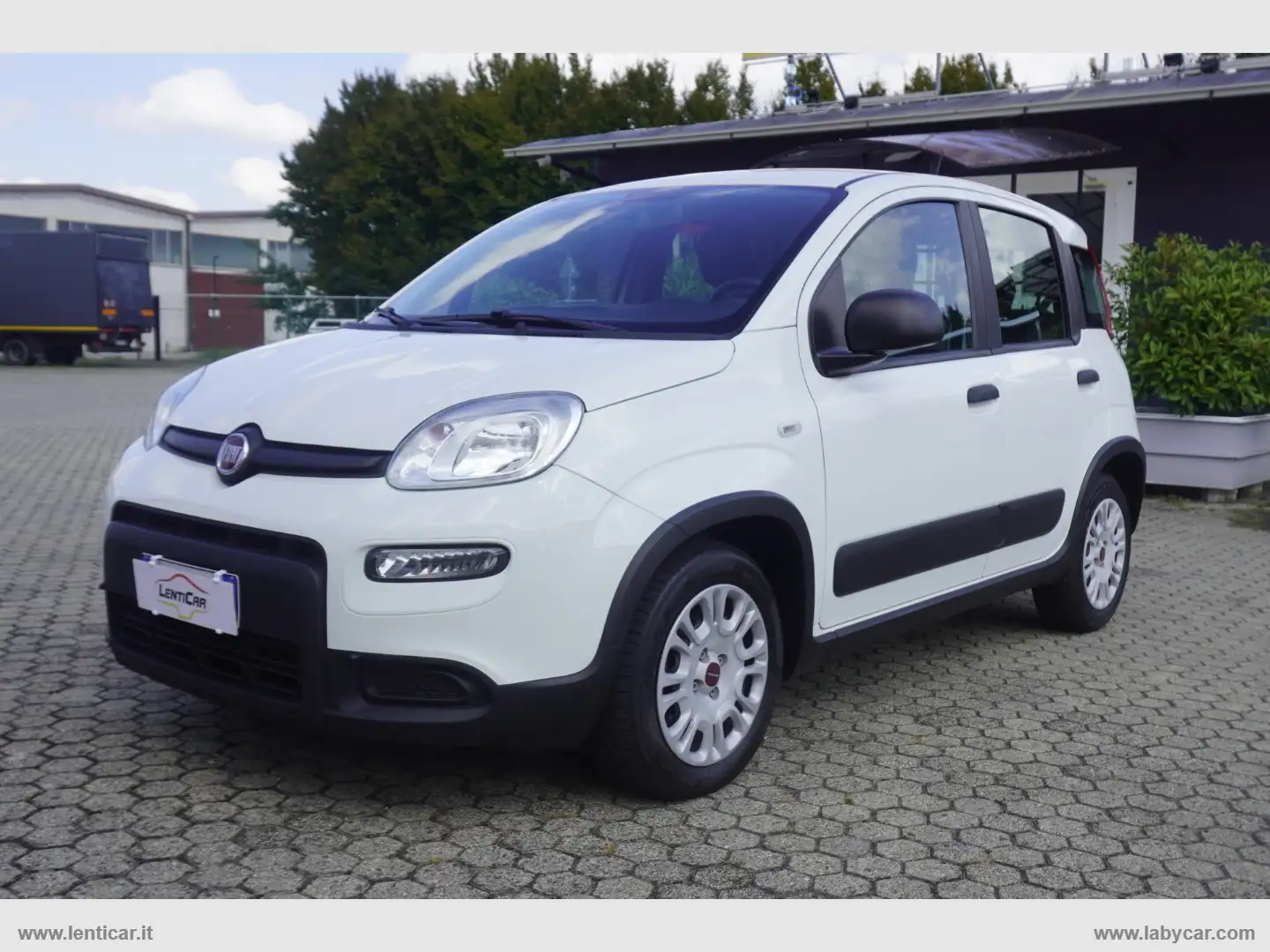 Fiat Panda 1.0 GSE Hybrid Street Van 4 p.ti Weiß - 1