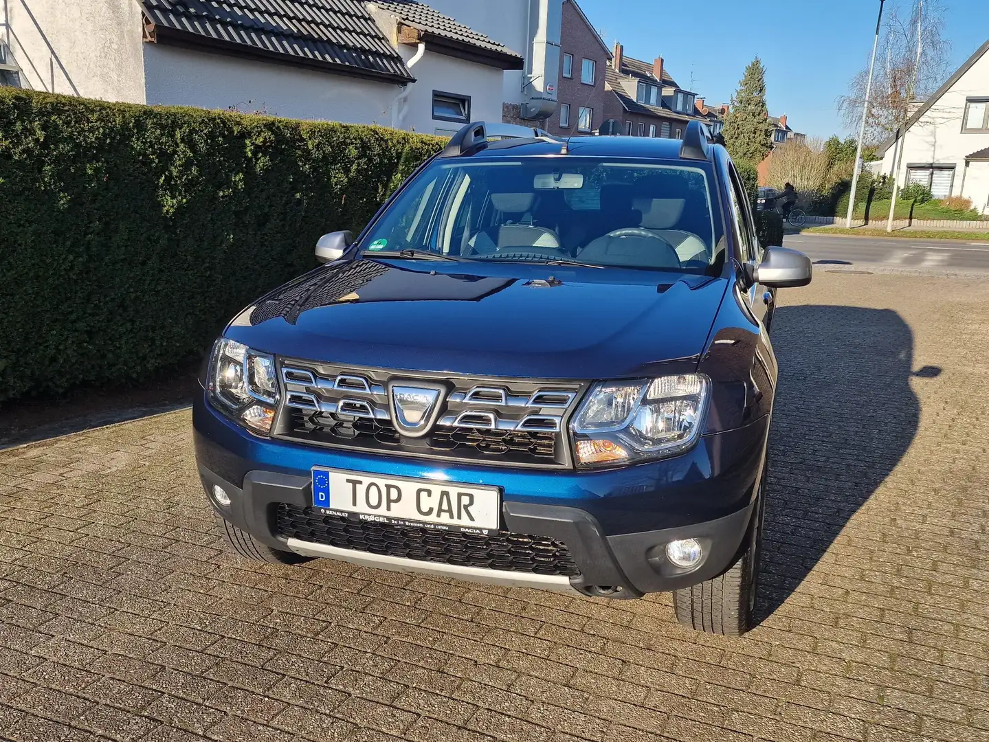 Dacia Duster Laureate 4x2 1Hand (105Tkm) Blau - 1