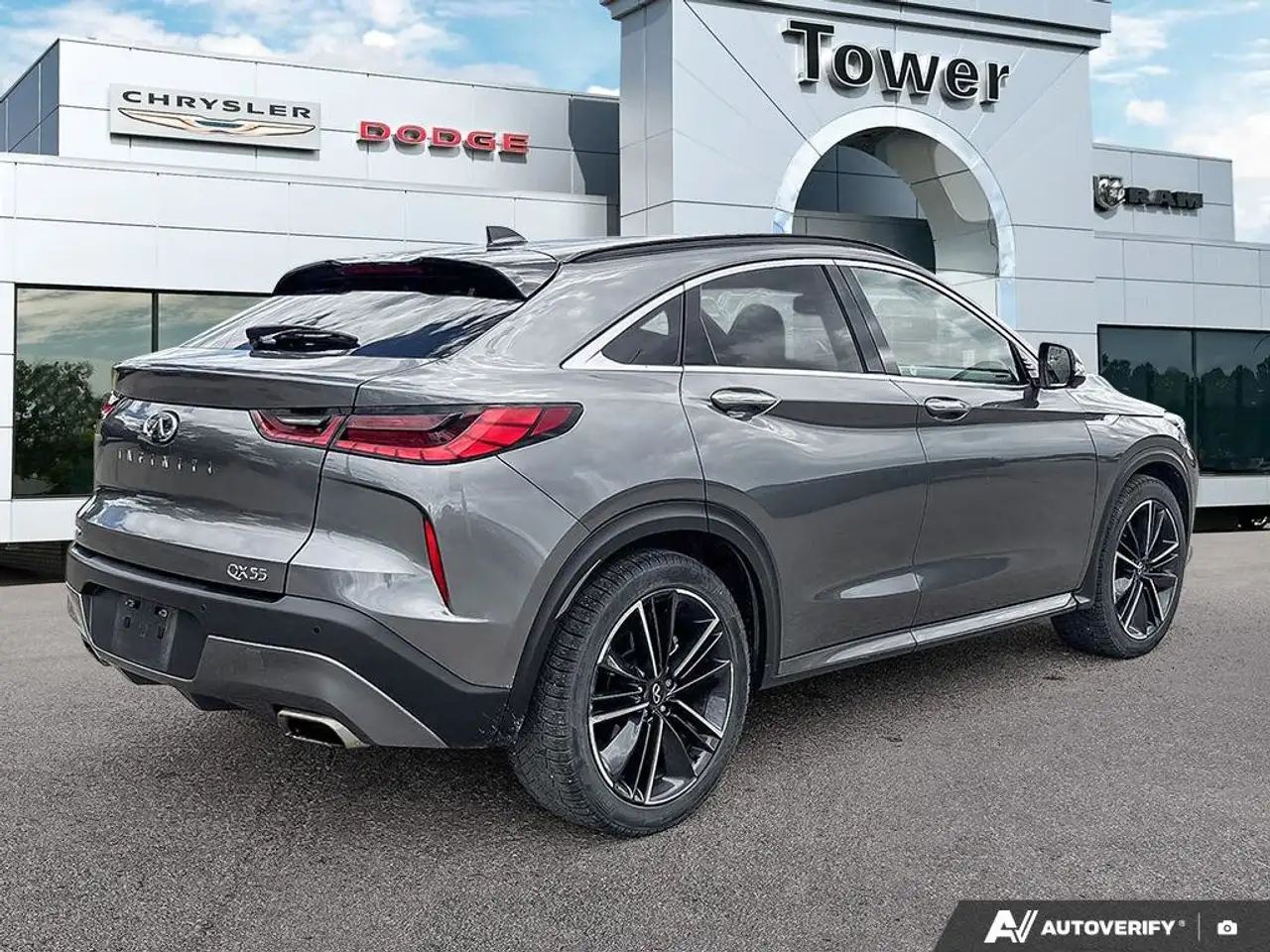 Infiniti QX55 снимка Infiniti QX55