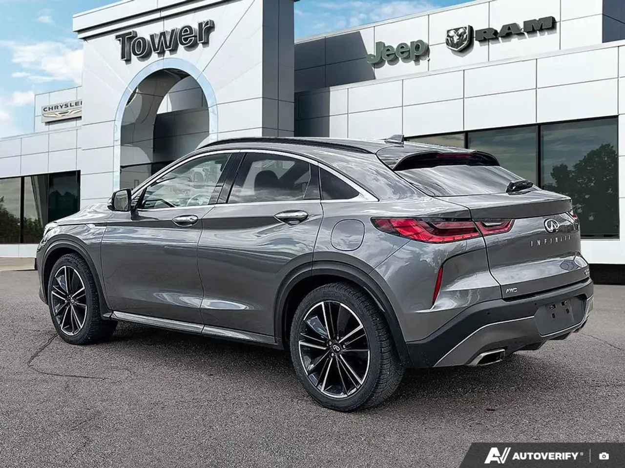 Infiniti QX55 снимка Infiniti QX55