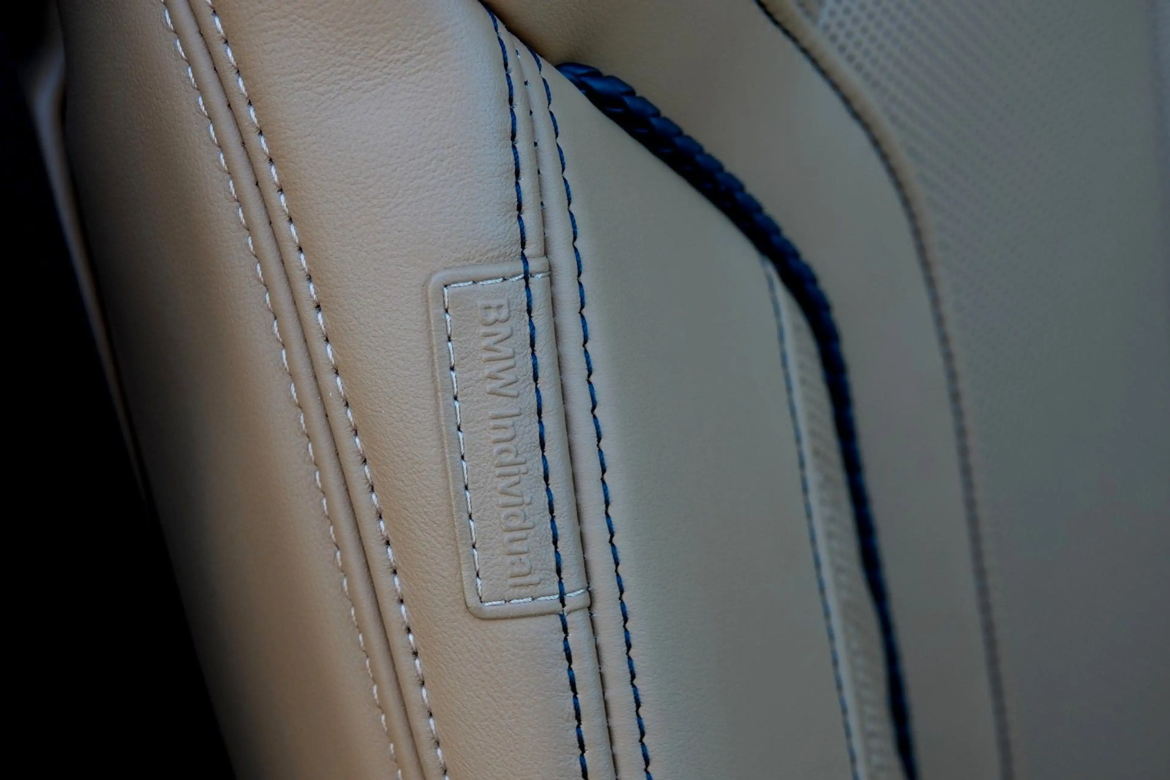 BMW 540 i xDrive *INDIVIDUAL *BOWERS & WILKINS*LUXURY — photo 7