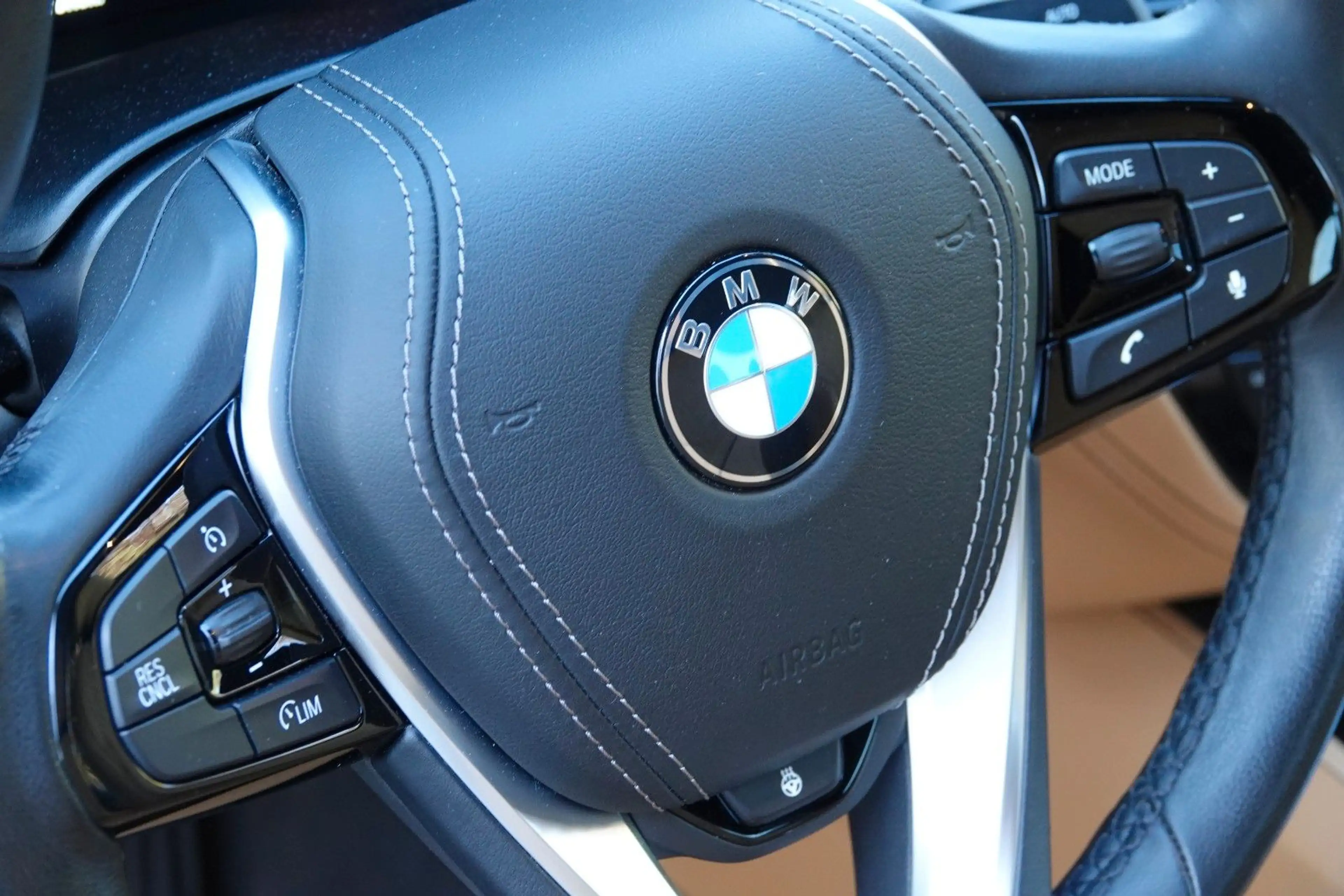 BMW 540 i xDrive *INDIVIDUAL *BOWERS & WILKINS*LUXURY — photo 10