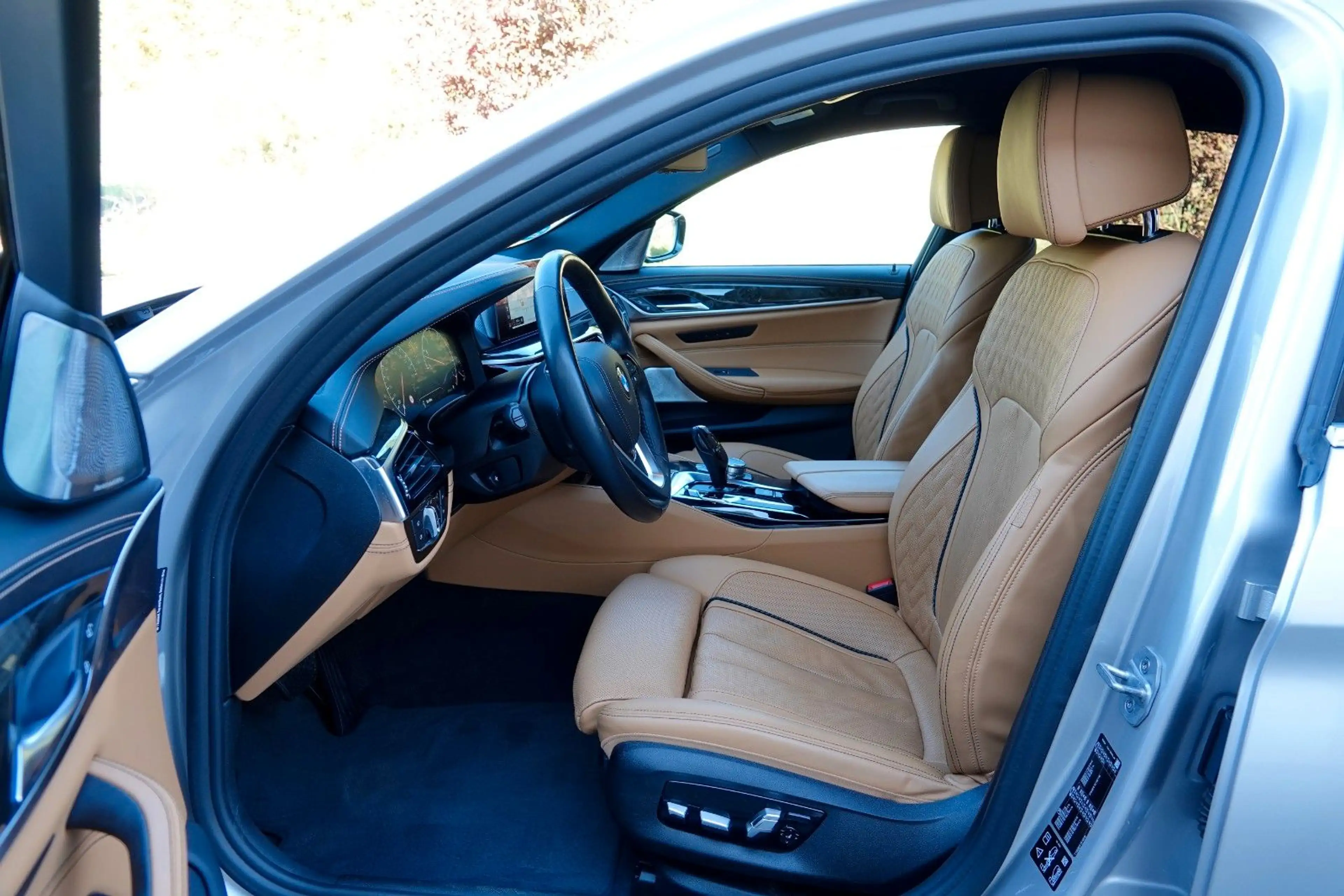 BMW 540 i xDrive *INDIVIDUAL *BOWERS & WILKINS*LUXURY — photo 8
