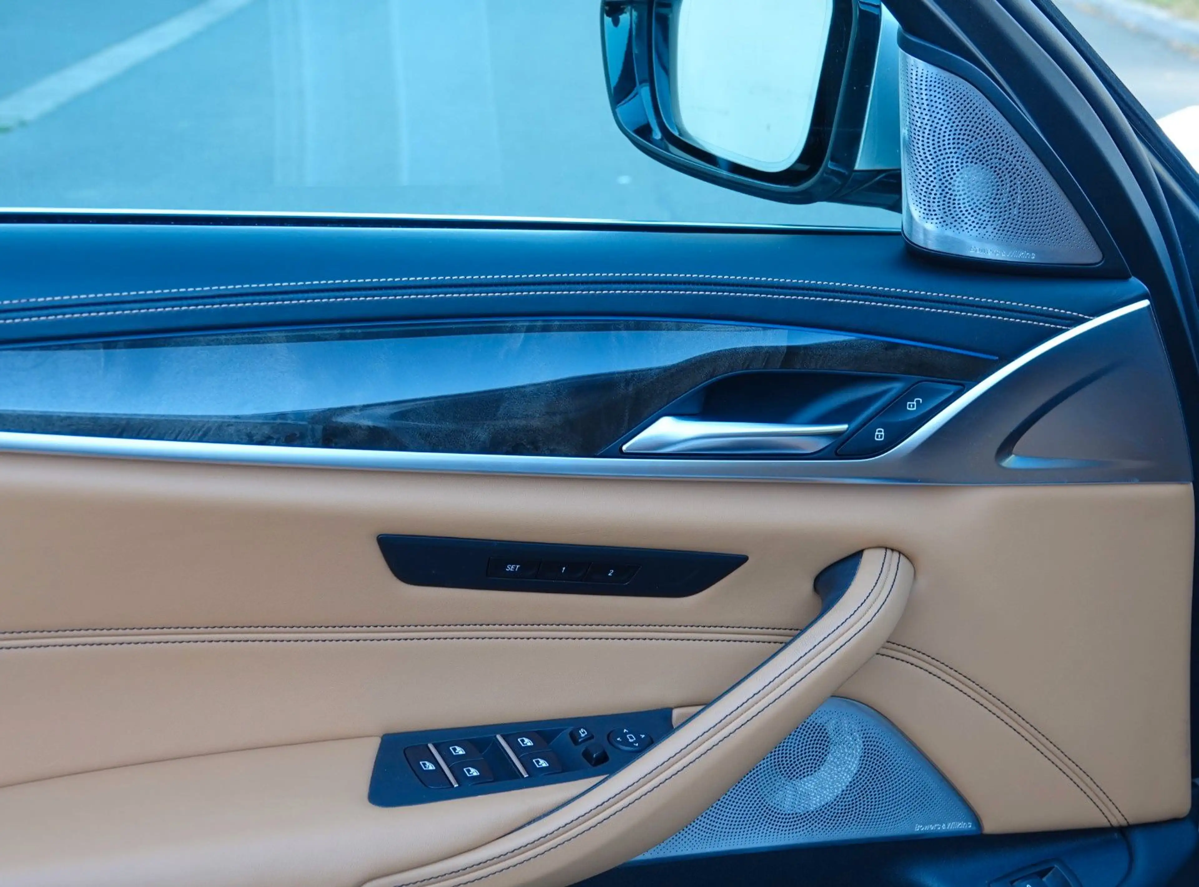 BMW 540 i xDrive *INDIVIDUAL *BOWERS & WILKINS*LUXURY — photo 6