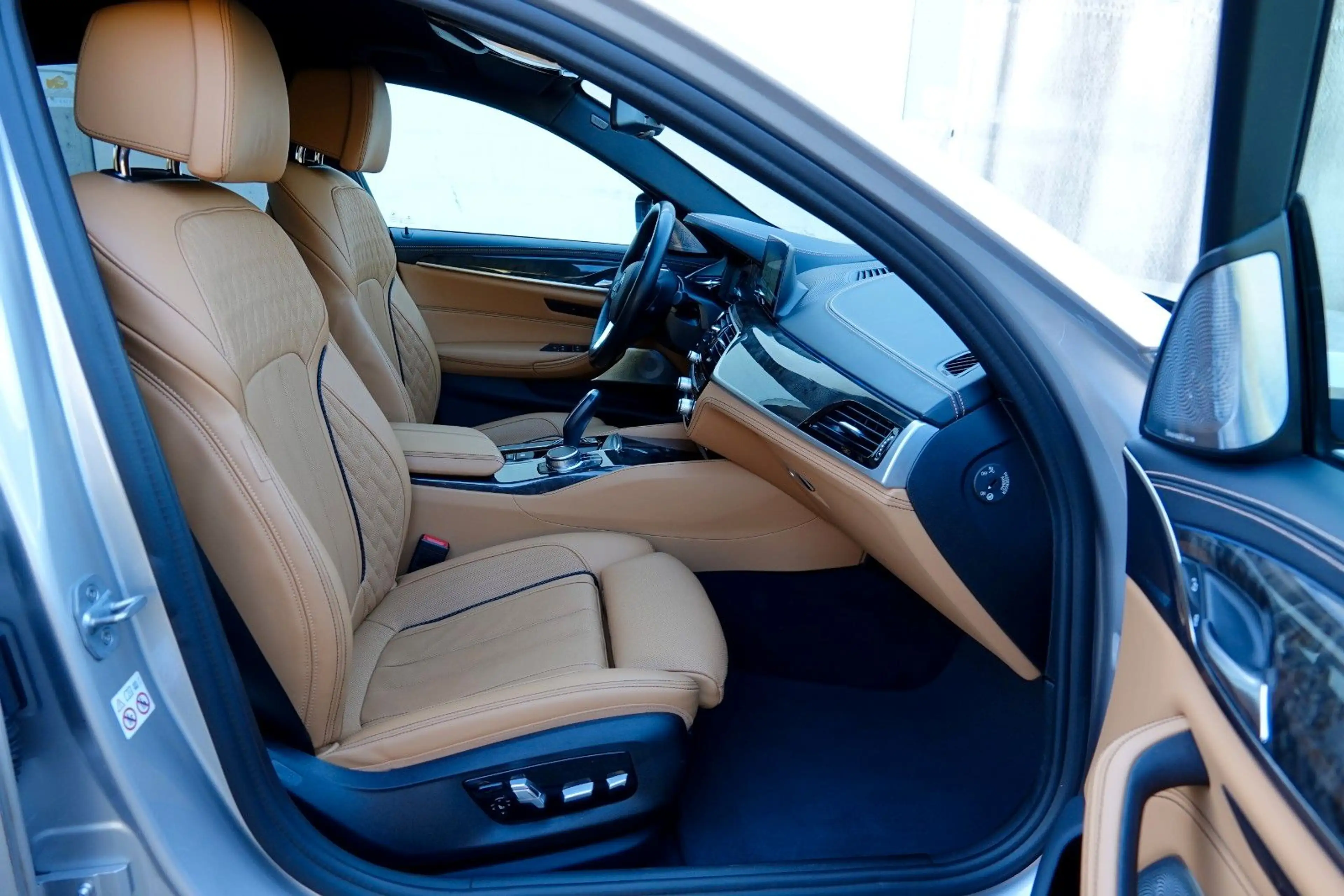BMW 540 i xDrive *INDIVIDUAL *BOWERS & WILKINS*LUXURY — photo 12