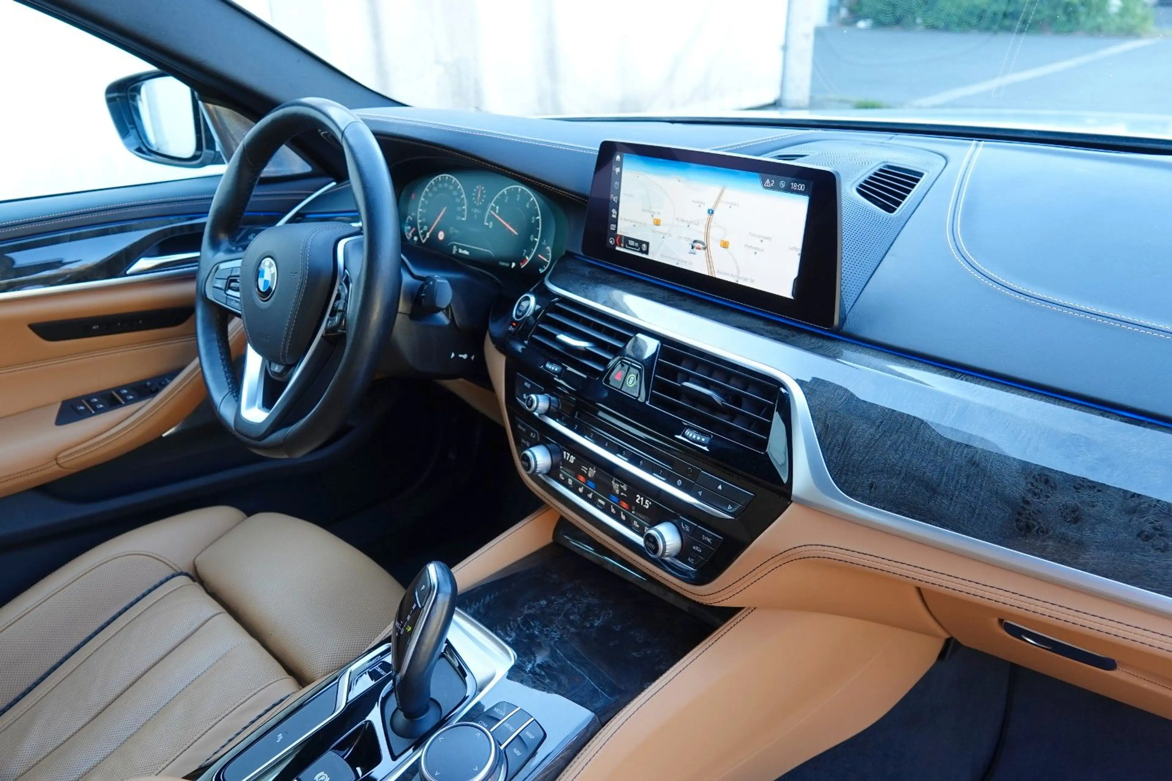 BMW 540 i xDrive *INDIVIDUAL *BOWERS & WILKINS*LUXURY — photo 13