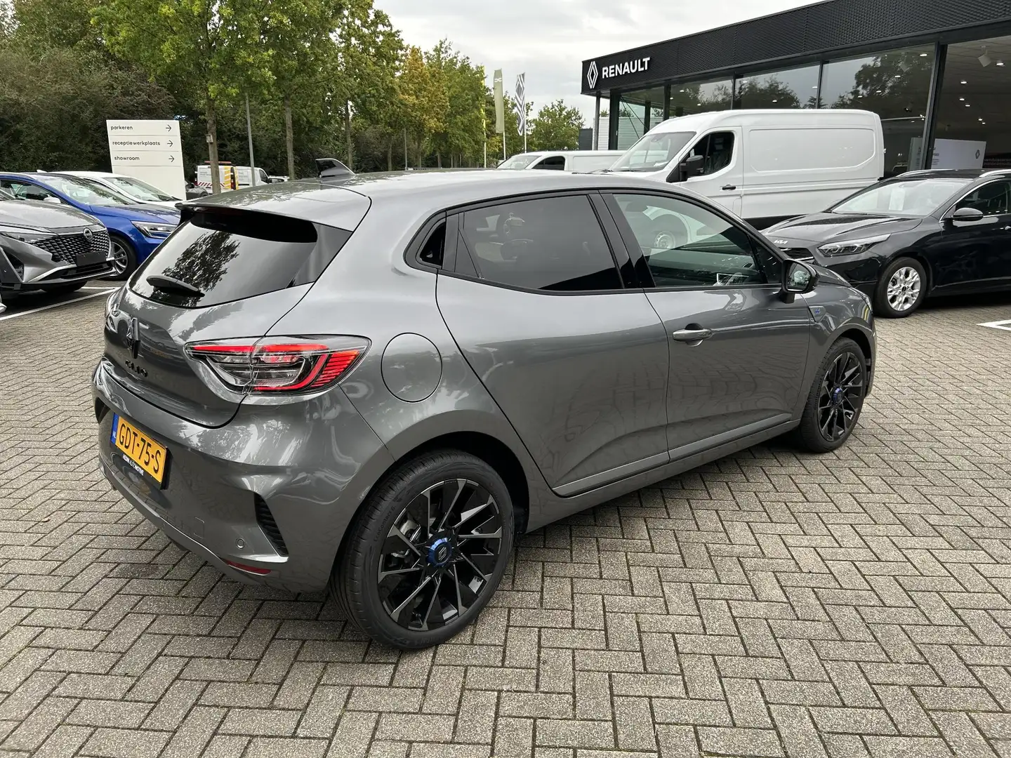 Renault Clio 1.0 TCe 90 GPF esprit Alpine Gris - 2