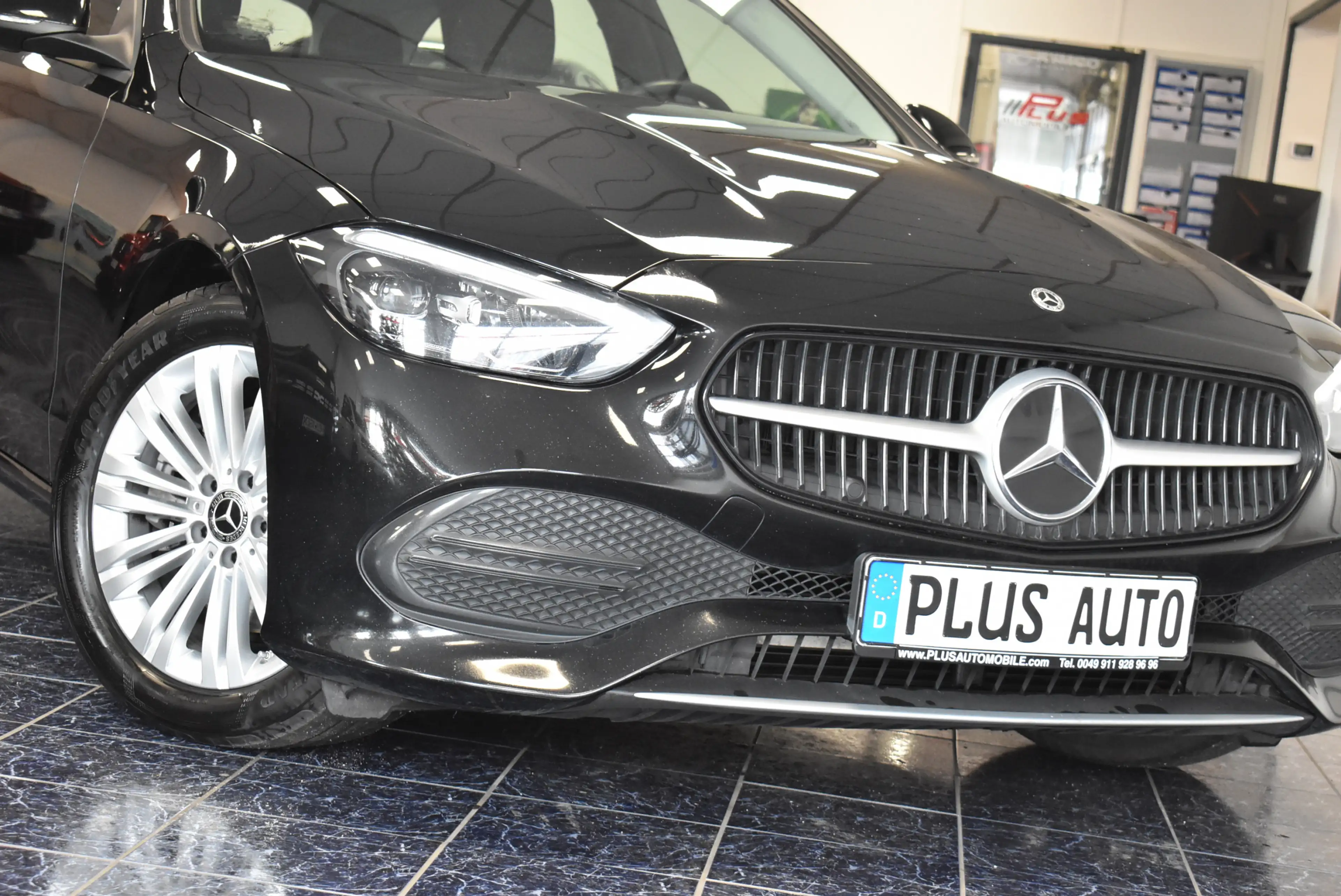 Mercedes-Benz C 220 T Autom Navi LED Temp PDC 1-Hand — photo 10