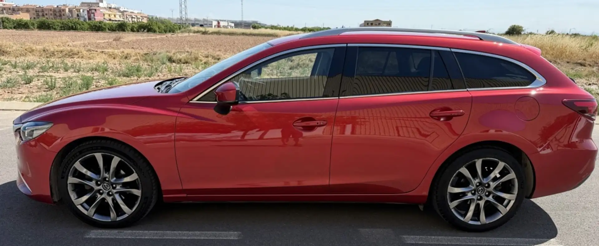 Mazda 6 W. 2.2DE Luxury (Navi) 110kW Burdeos - 2