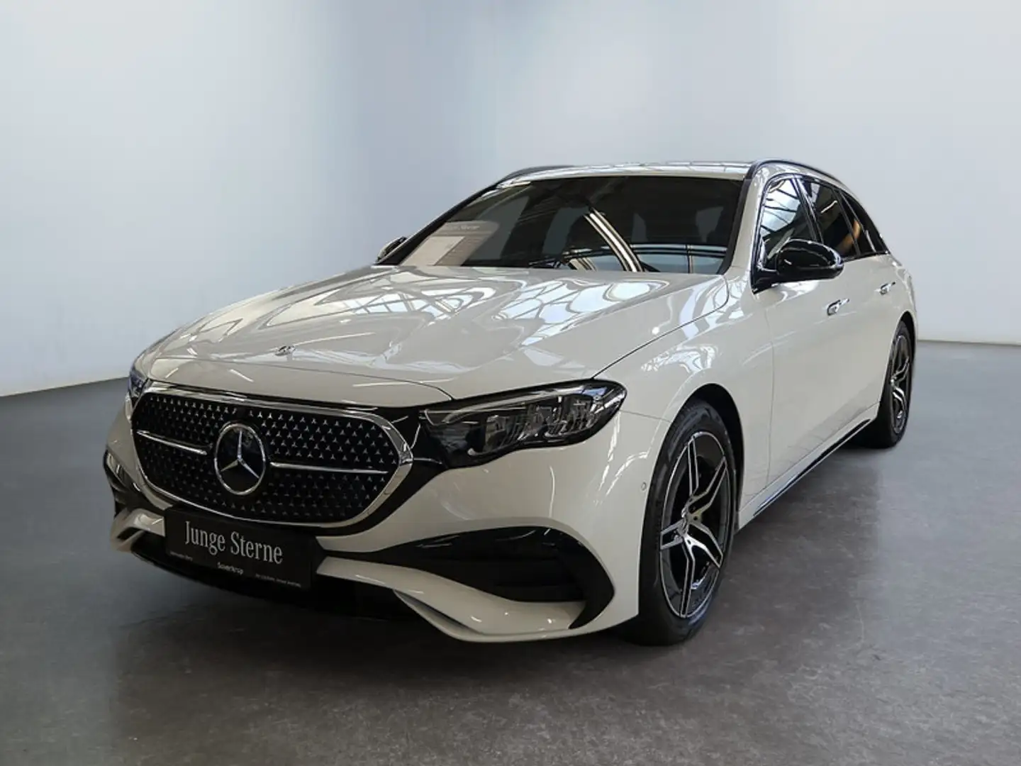 Mercedes-Benz E 300 T de , AMG NIGHT AHK DISTR KAMERA SPUR PDC Weiß - 2