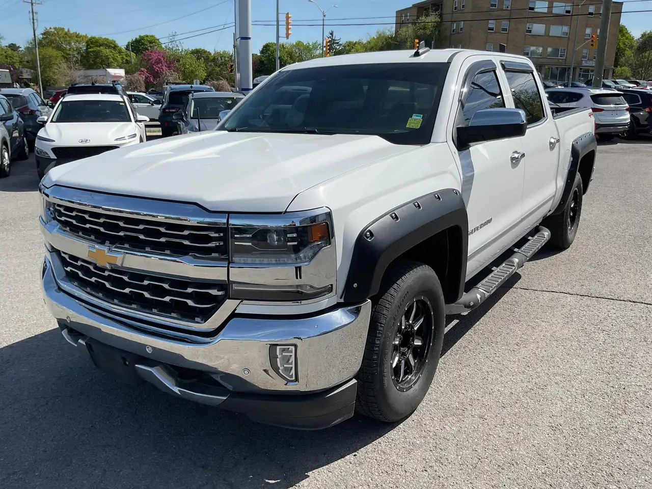 Chevrolet Silverado 1500 снимка Chevrolet Silverado 1500