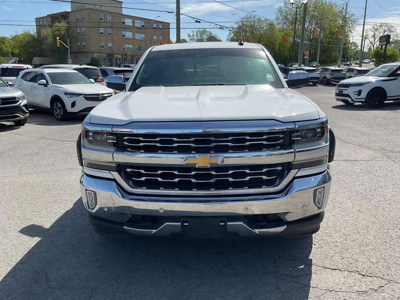 Chevrolet Silverado 1500 снимка Chevrolet Silverado 1500