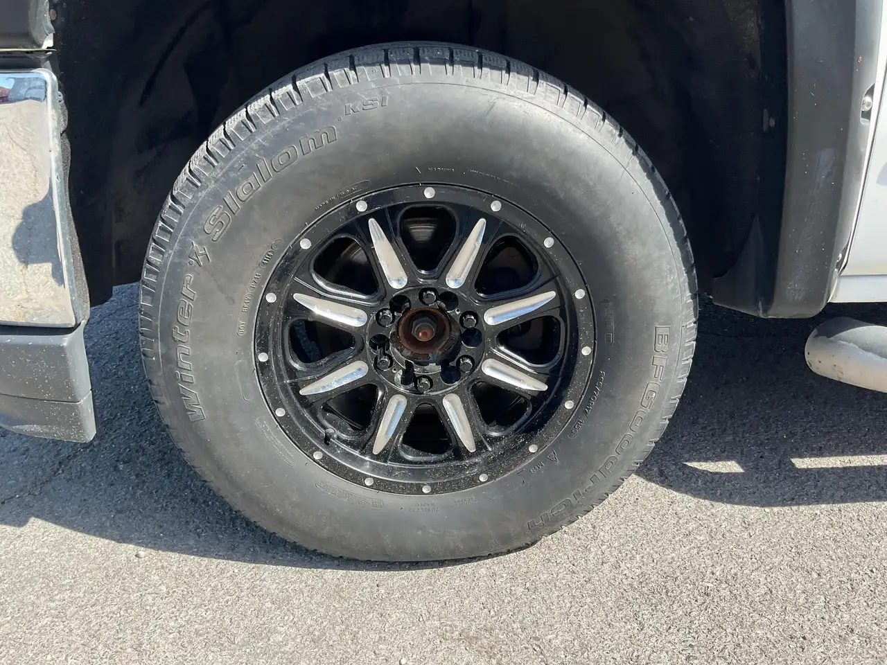 Chevrolet Silverado 1500 снимка Chevrolet Silverado 1500