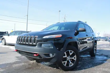 Black 2016 Jeep Cherokee Trailhawk 4WD SUV / Crossover Four-Wheel Drive Automatic
