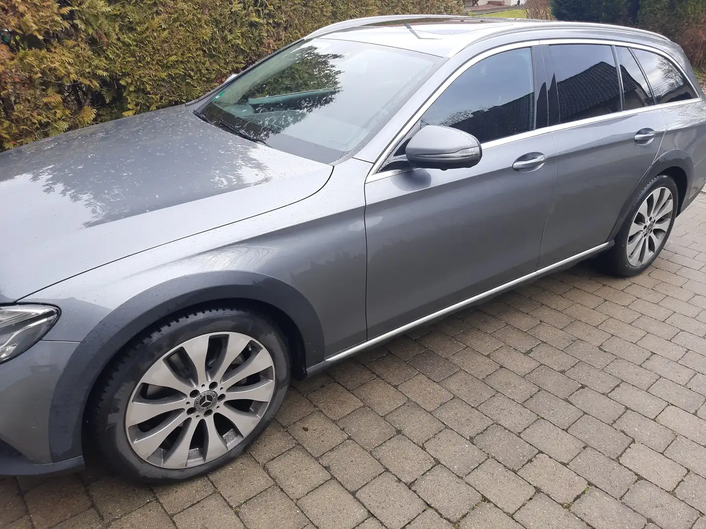 Mercedes-Benz E 220 E 220 d 4Matic T All-Terrain 9G-TRONIC NP. 82345,- Grau - 1