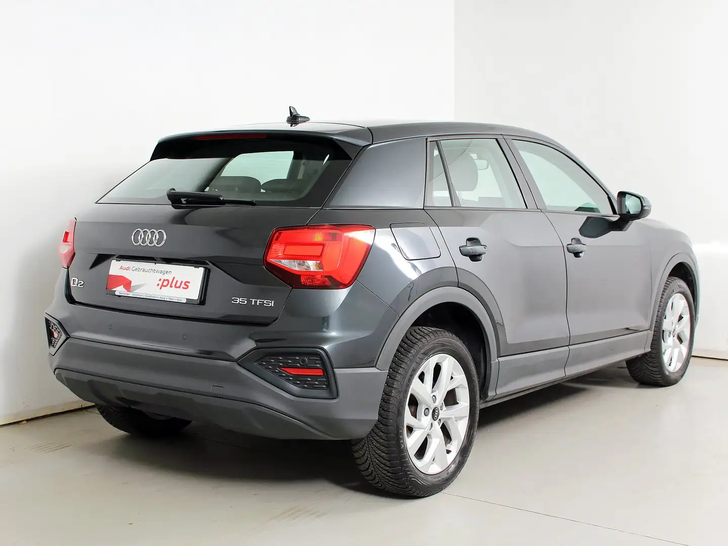 Audi Q2 35 TFSI Grau - 2