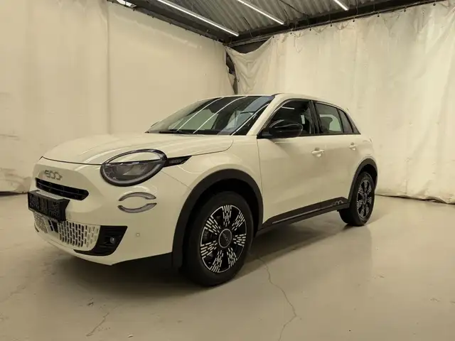Fiat 600 Hybrid AUTOMATIK CARPLAY KLIMA SITZH KAM