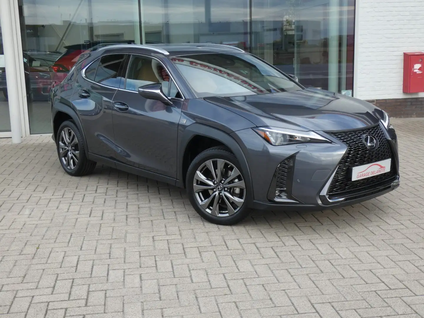Lexus UX 250h HYBRID F-Sport Design +Leder GPS Carplay Dodehoek Gris - 2
