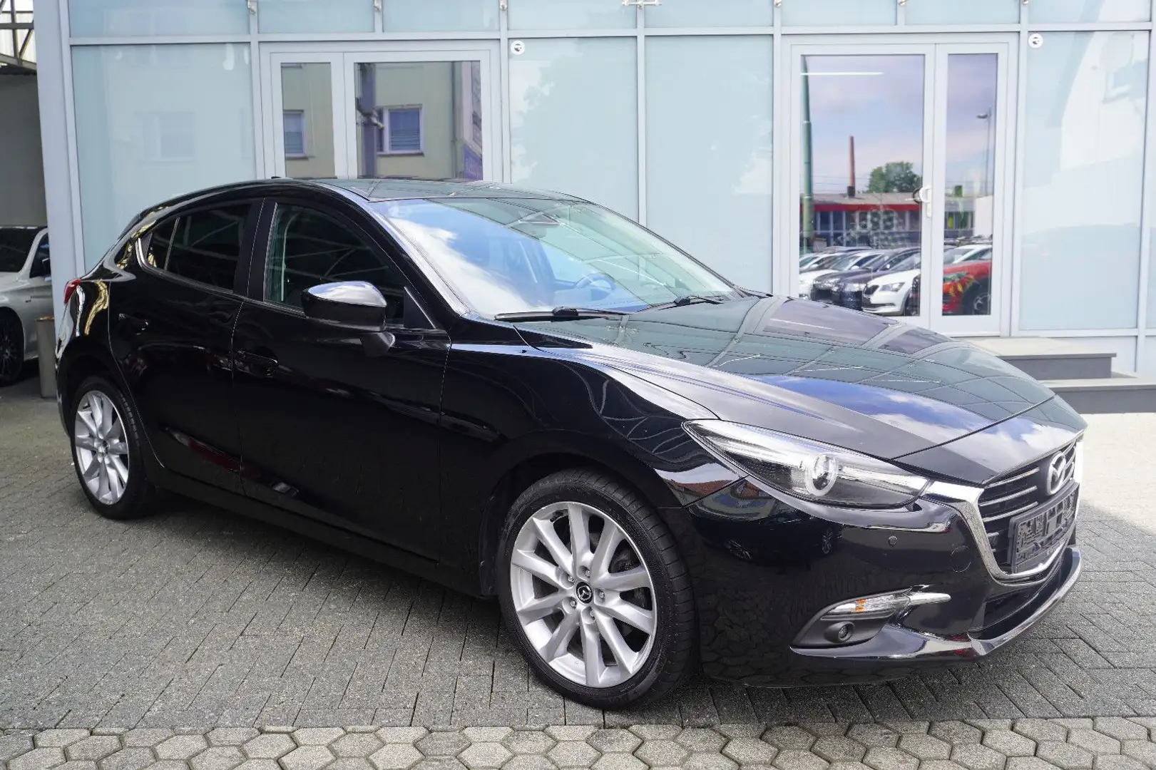 Mazda 3 Lim. Sports-Line Negro - 1