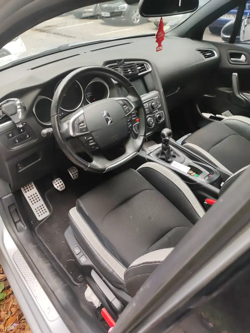 Citroen DS4 DS4 HDi 135 Urban Show Gris - 1