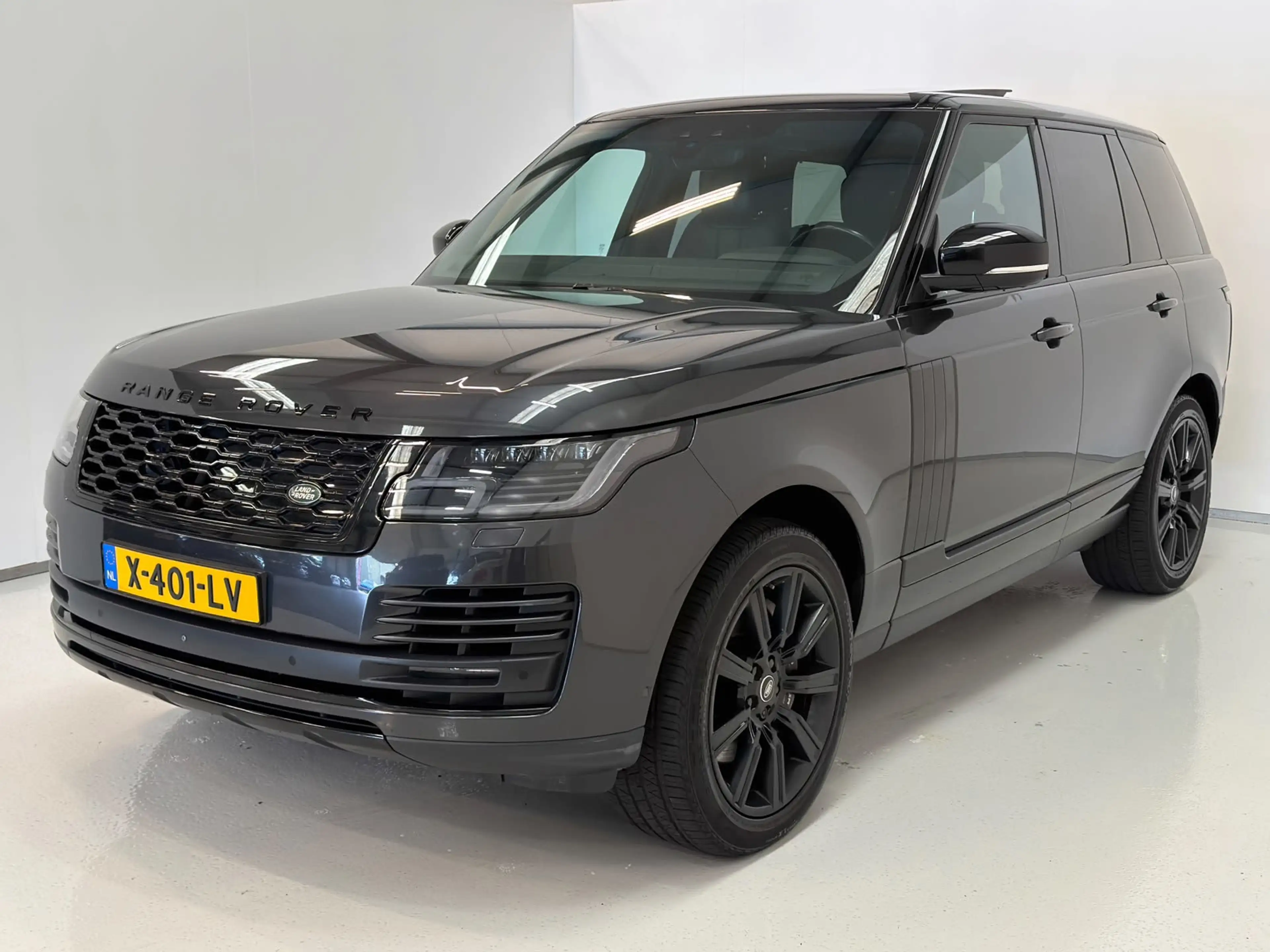 Land Rover Range Rover 2.0 P400e Vogue / Pano / Meridian / Memory — photo 3