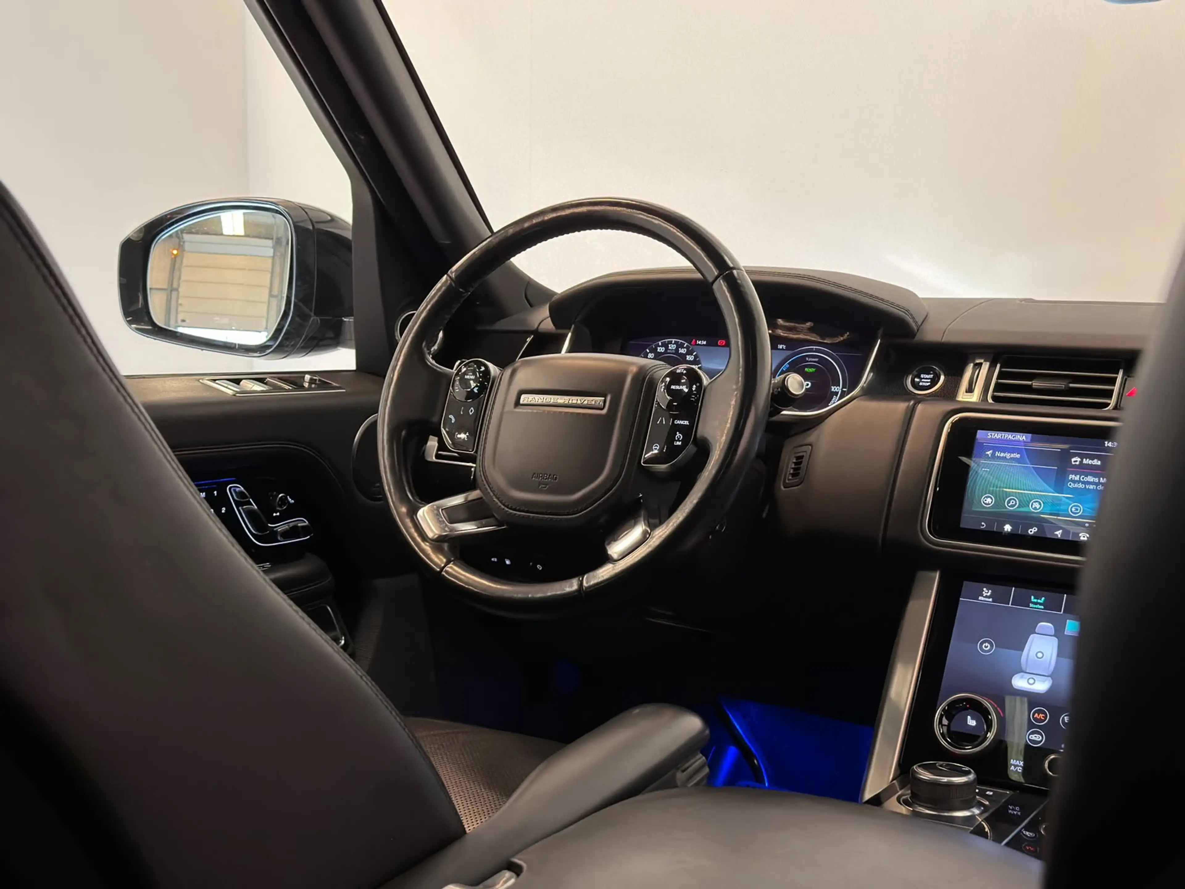Land Rover Range Rover 2.0 P400e Vogue / Pano / Meridian / Memory — photo 12