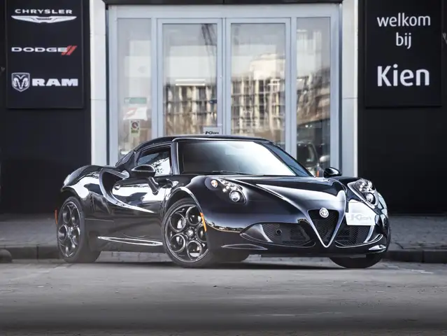 Alfa Romeo 4C 1750TBI TCT | Volledige onderhoud historie | 240 P