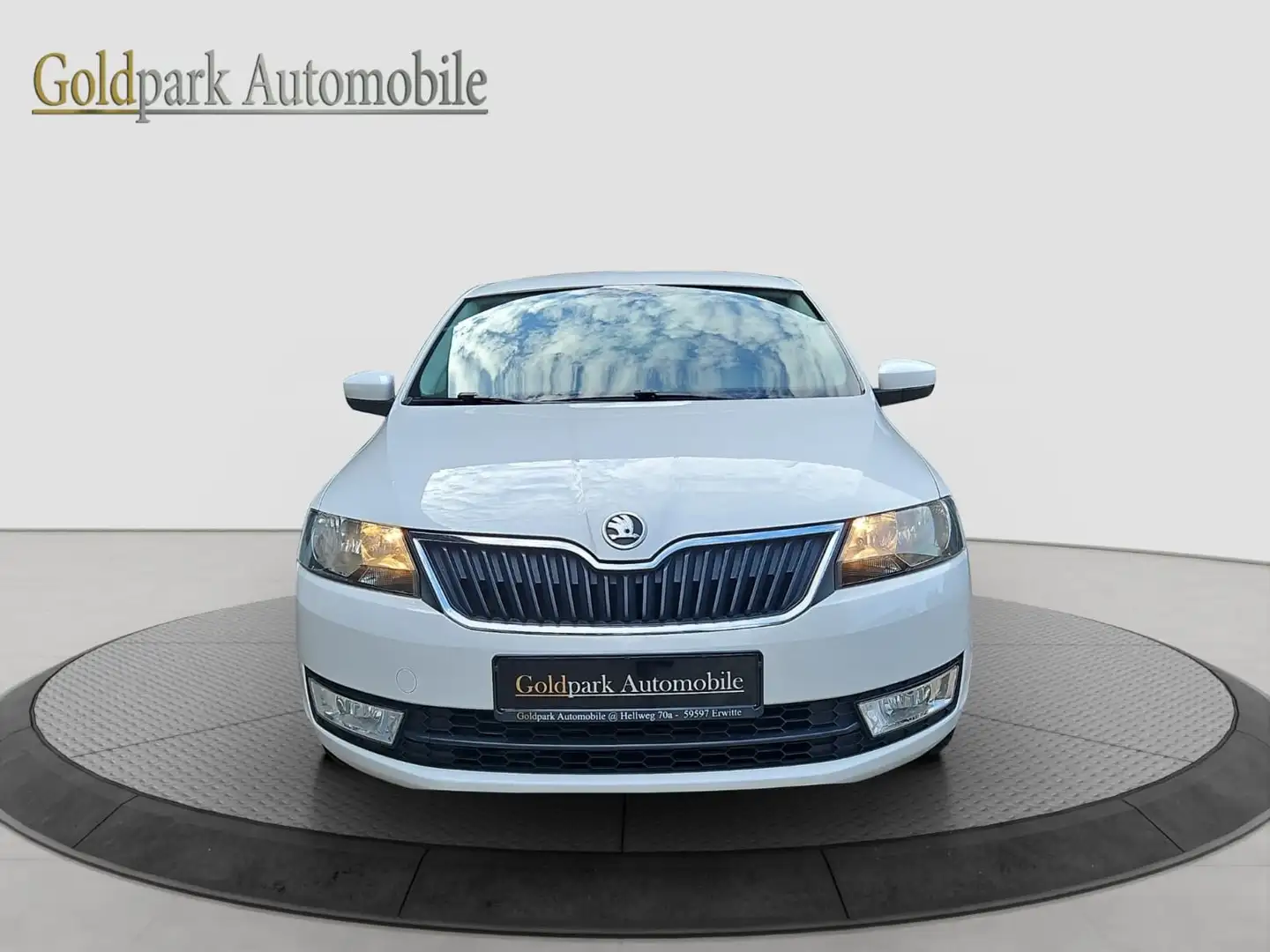 Skoda Rapid/Spaceback Elegance 1.6 TDI/SHZ/PDC/LIMO/GARANTIE 12M Blanc - 2