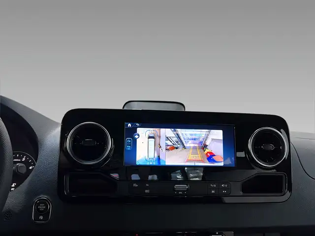 Mercedes-Benz Sprinter view 14