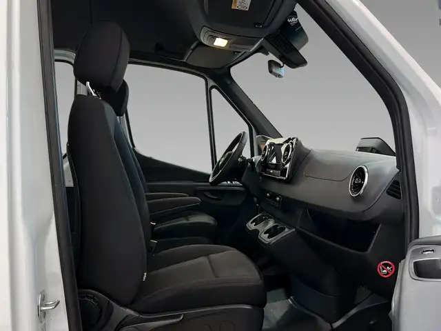 Mercedes-Benz Sprinter view 12