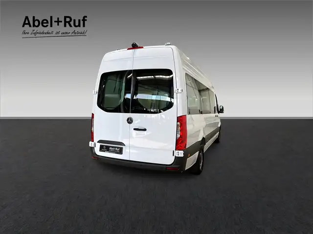 Mercedes-Benz Sprinter view 7