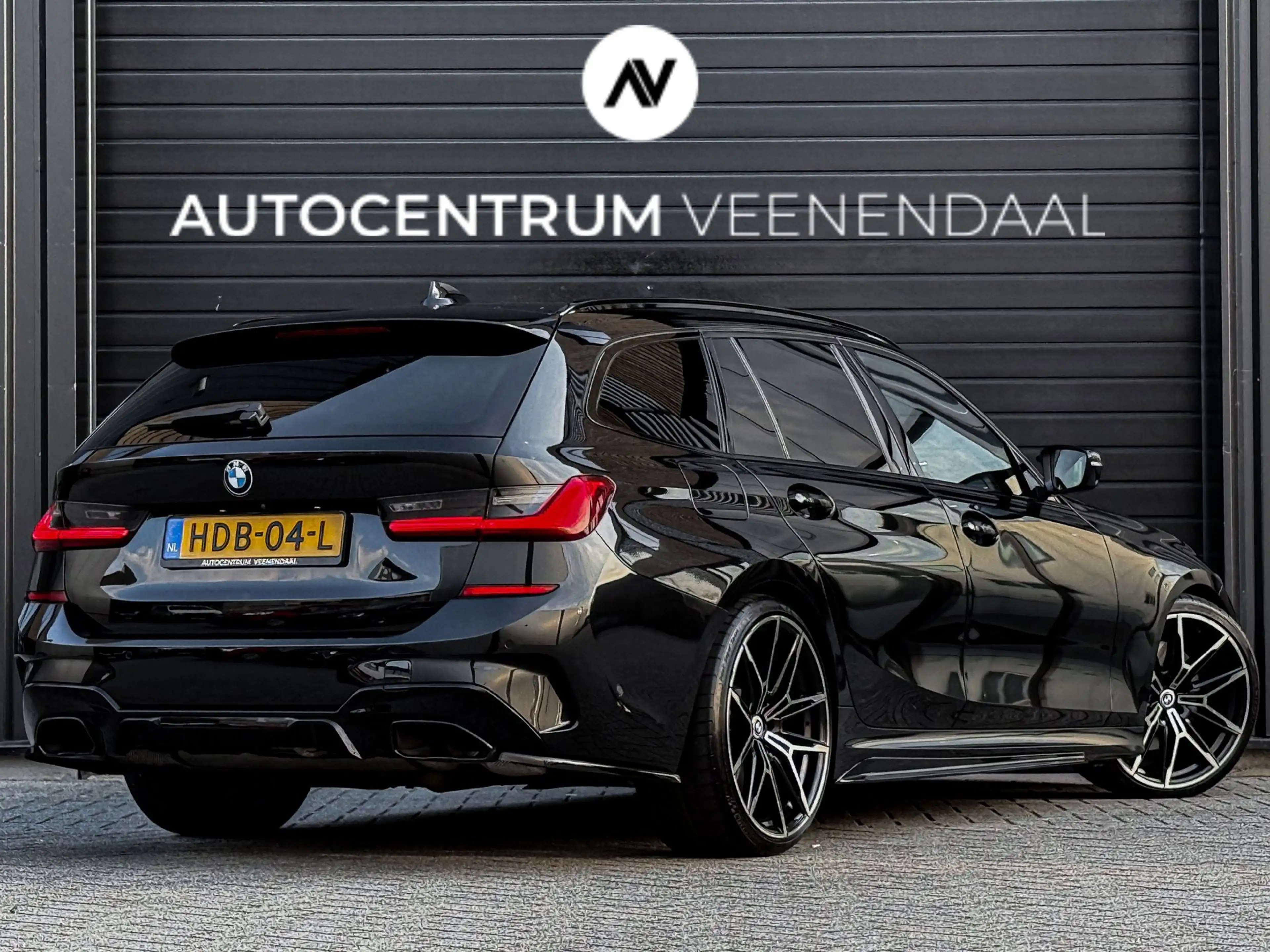 BMW 340 3-serie Touring M340i xDrive M-SPORT 374 PK PANO/L — photo 3