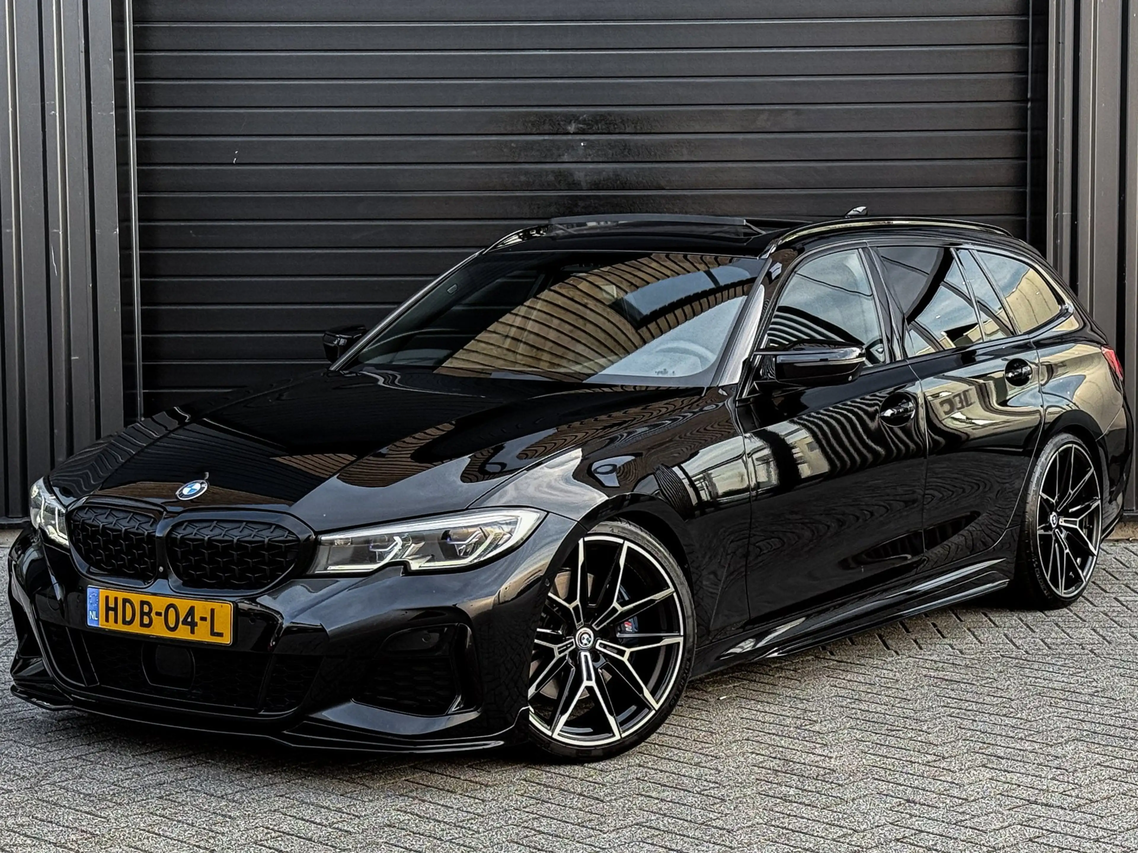 BMW 340 3-serie Touring M340i xDrive M-SPORT 374 PK PANO/L — photo 9