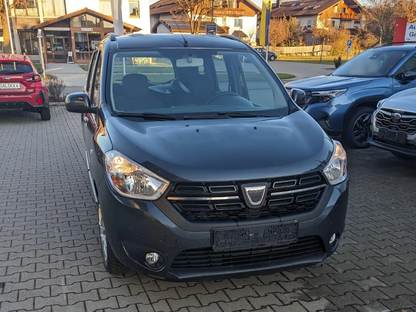 Dacia Lodgy Lodgy SCe 100 Comfort Schwarz - 2