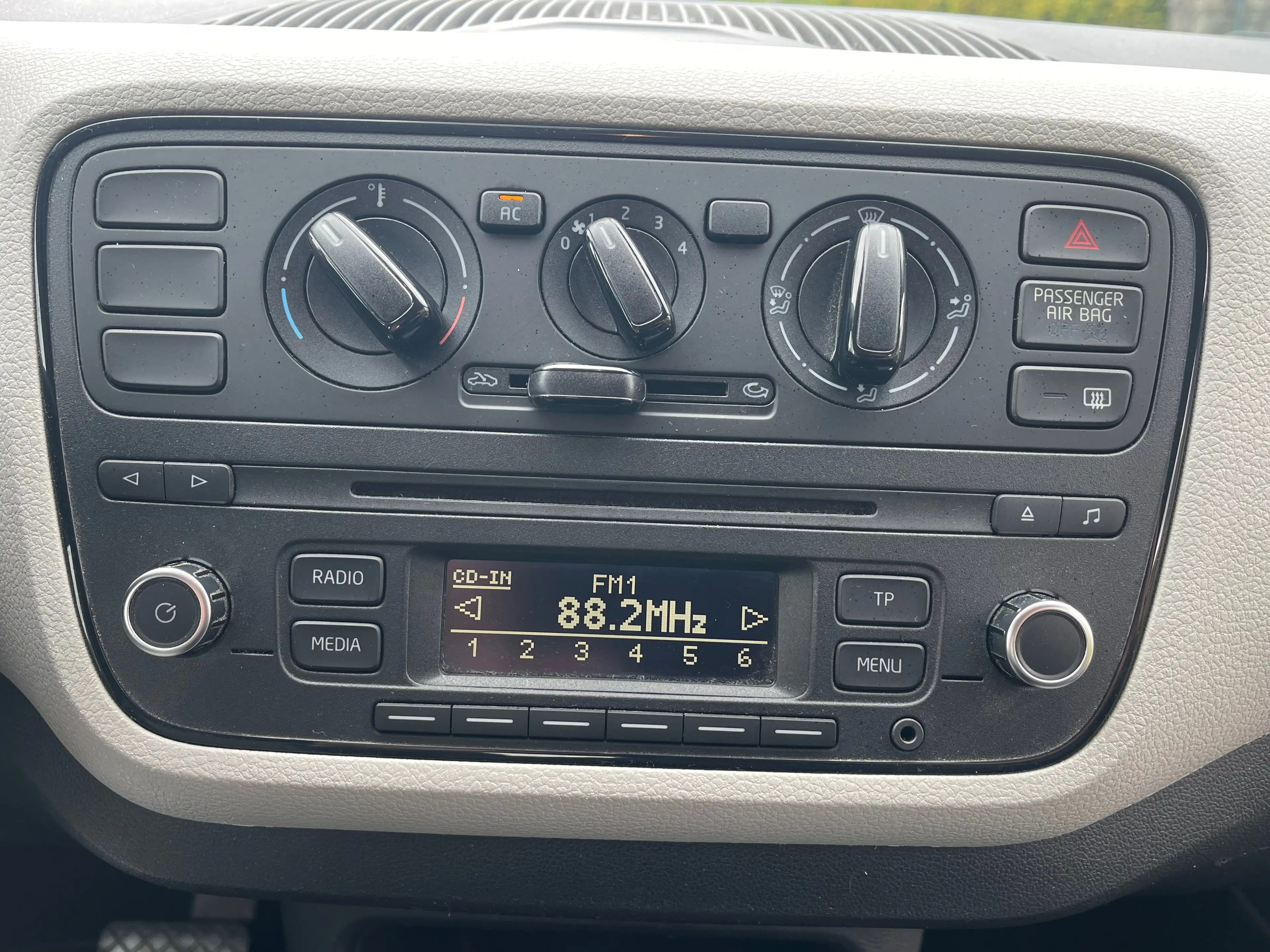 SEAT Mii Mii 1.0i Style — photo 12