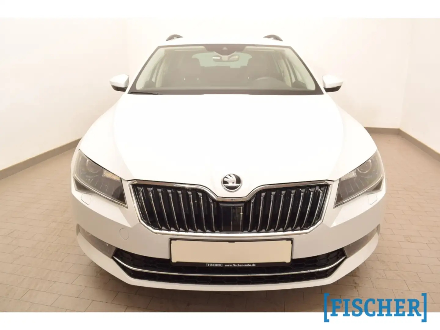 Skoda Superb Combi 2.0TDI 4x4 DSG Ambition Xenon Navi Rear View Wit - 2