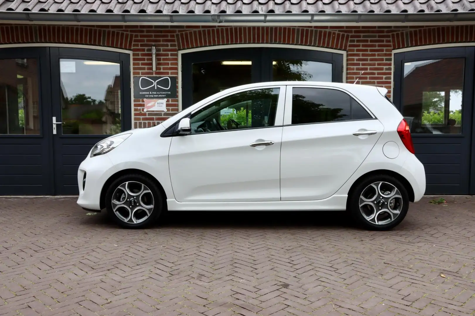 Kia Picanto 1.2 CVVT First Edition | LED | AUTOMAAT | AIRCO | Wit - 2