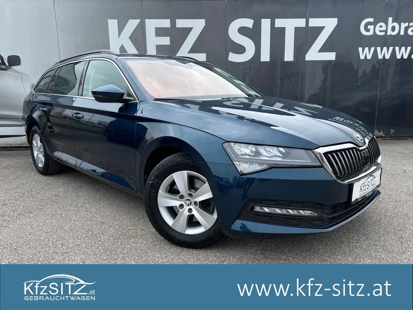 Skoda Superb Kombi 2,0 TDI Ambition | ACC*CANTON Blau - 1
