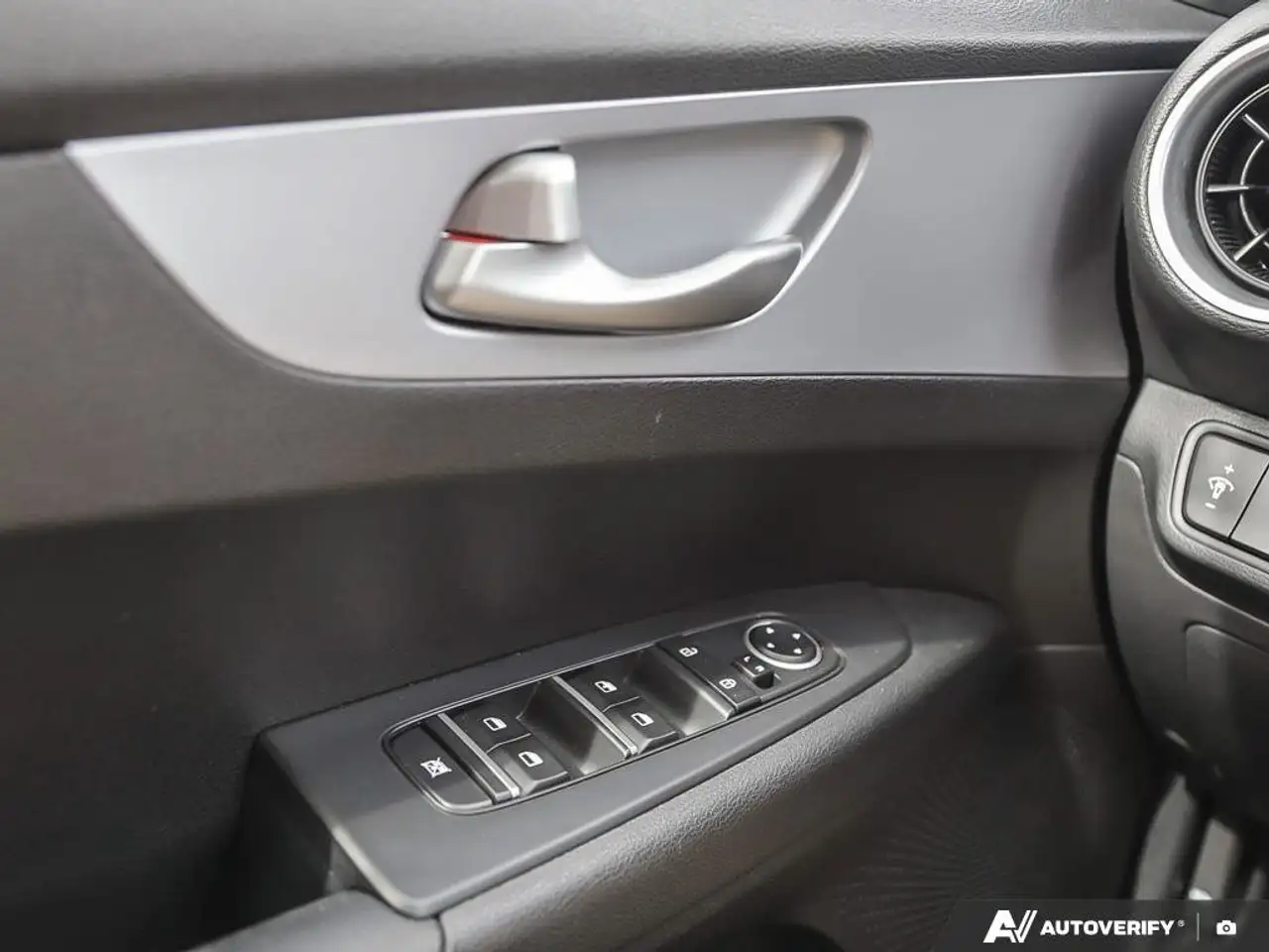 Kia Forte снимка Kia Forte