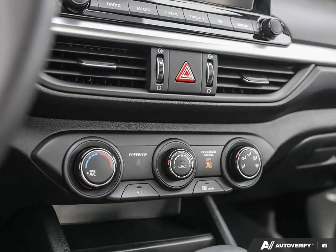 Kia Forte снимка Kia Forte