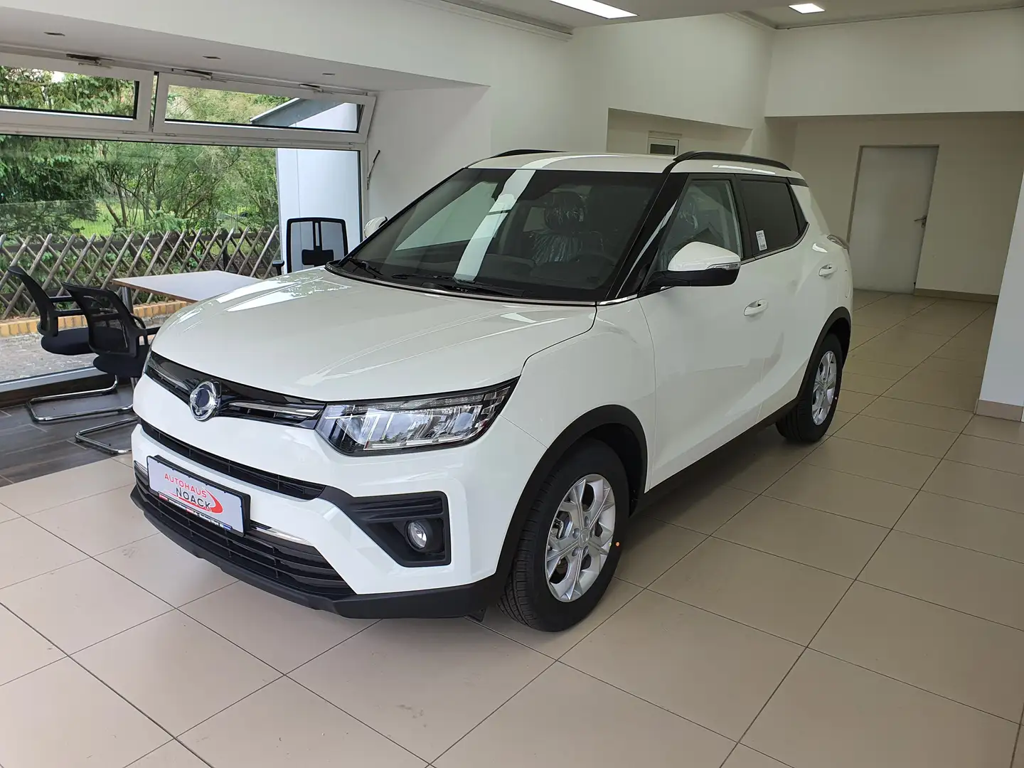 SsangYong Tivoli Tivoli 1.5 T-GDi 2WD Quartz Белый - 1