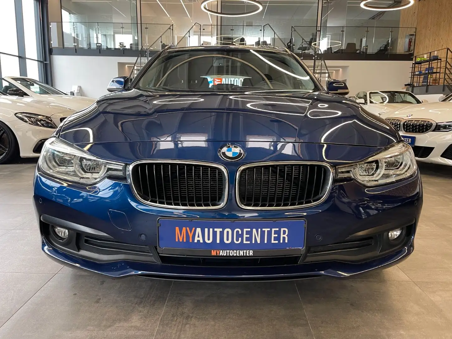 BMW 318 d Touring Aut. *LED*NAVI*KLIMAAUT.*SHZ*HIFI* Blau - 2